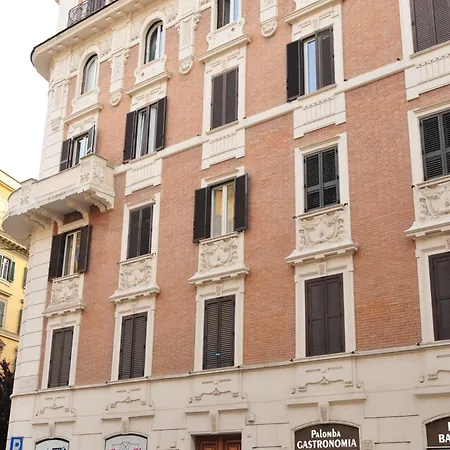 Cardinal - 2 Steps From Vatican & Ottaviano Metro - Secure, Vibrant, Wealthy, Accessibile Area - Warm Multilanguage Guest Care