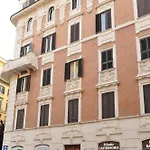 Cardinal - 2 Steps From Vatican & Ottaviano Metro - Secure, Vibrant, Wealthy, Accessibile Area - Warm Multilanguage Guest Care